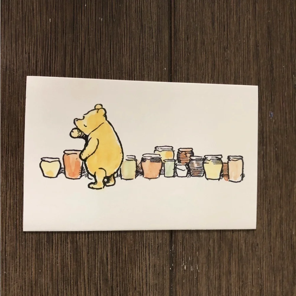 Disney's Winnie the Pooh Classic Illustration postcards: Pooh Bear 5ct